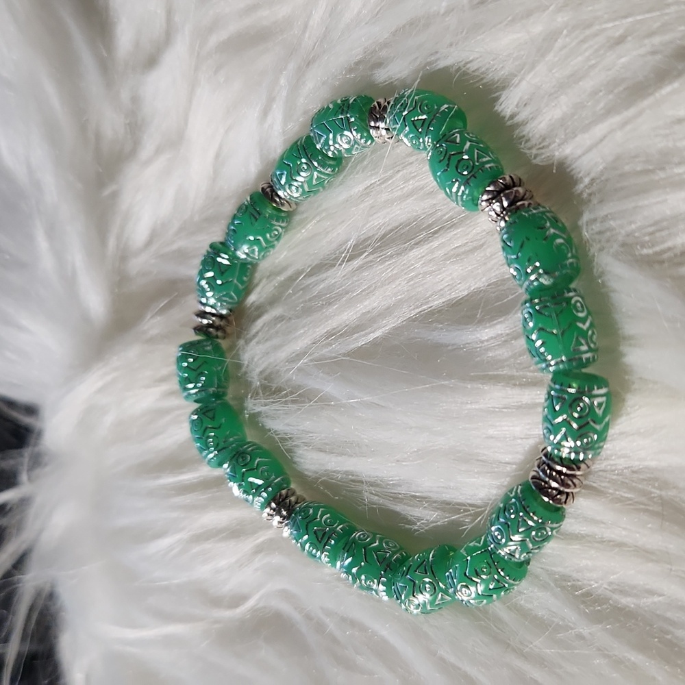 Handcrafted beaded bracelet